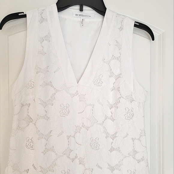 BCBG GENERATION MAXAZRIA WHITE EYELET SUN DRESS SIZE XS - Picture 3 of 10